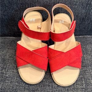 H&M girls Red Cross-Strap Sandals/size 31 (13)